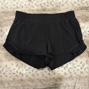 Women’s Size 10 Hotty Hot High-rise Lined Short 2.5”